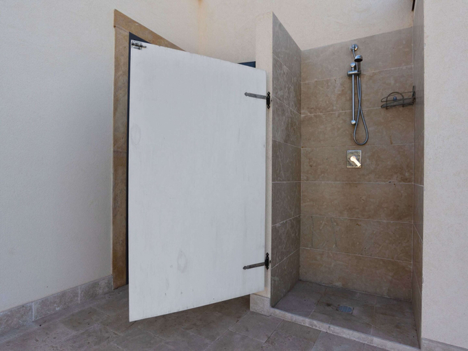 Bathroom 4, Belvilla by OYO Comfy Villa in Noto With Garden, Syracuse