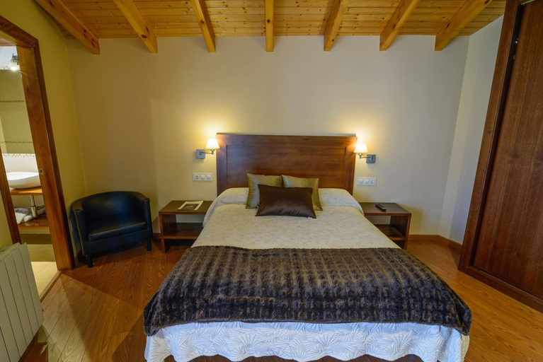 Bedroom 2, Casona de Llanorrozo Apartamentos Rurales, Asturias