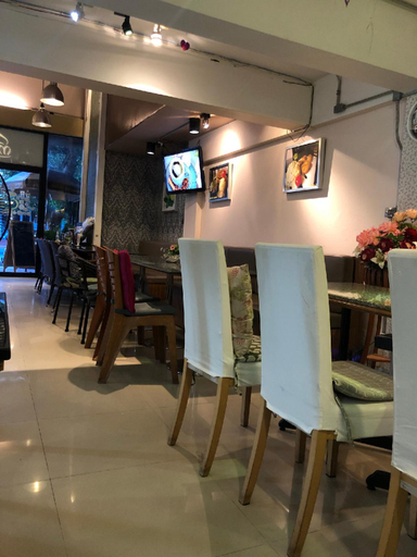 Food & Drinks