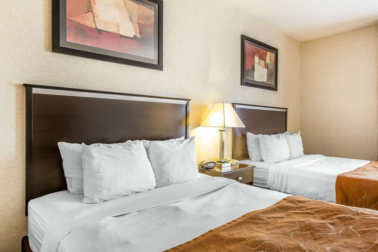 Bedroom 3, Comfort Suites Summit County, Summit