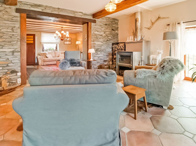Others 5, Holiday Home in Lierneux With Garden, Liège