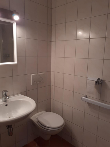 Bathroom 3, Zirnberg Appartements, Spittal an der Drau