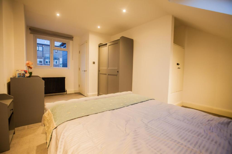 Bedroom 5, Surbiton Luxury Garden House 19A, London