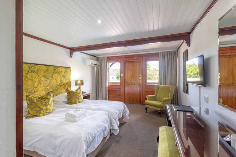 Bedroom 3, Knysna Log-Inn Hotel, Eden