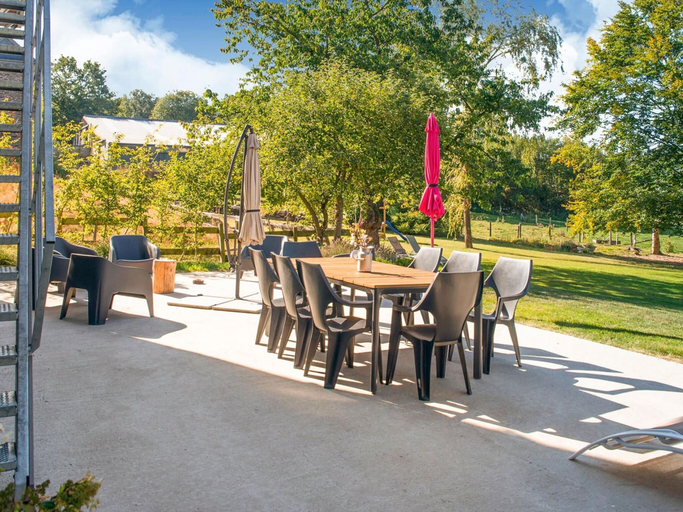 Food & Drinks 4, Holiday Home in Lierneux With Garden, Liège