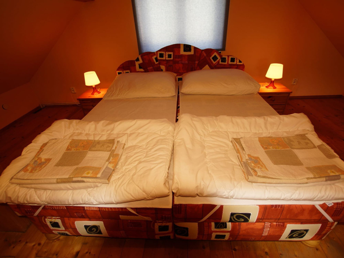 Bedroom 2, Holiday Home in Pernink in a Beautiful Mountainous, Karlovy Vary