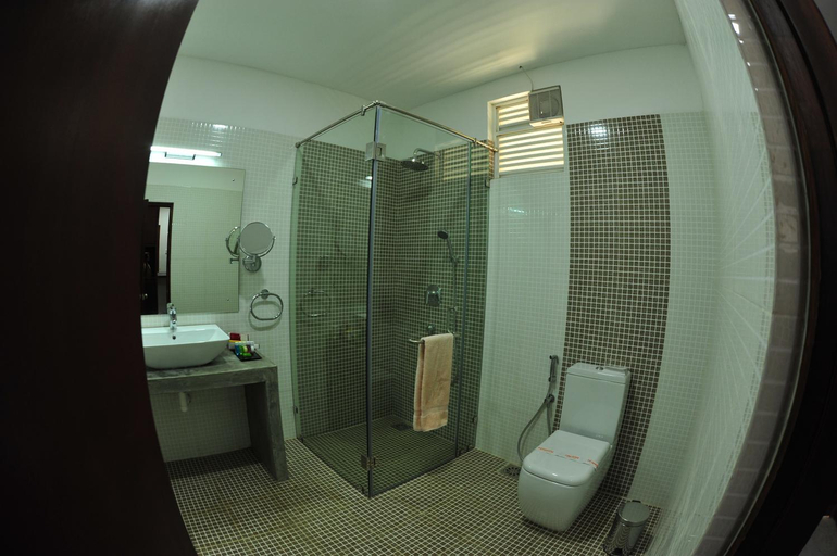 Bathroom 3, Anantamaa Trincomalee, Trincomalee Town and Gravets