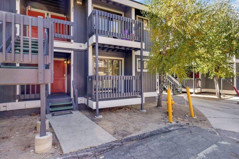 Exterior & Views 2, Blue JAY Getaway #2082, San Bernardino