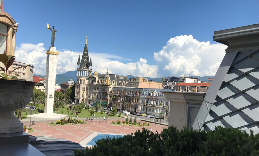 Others 2, Cozy Studio on Europe Square, Batumi