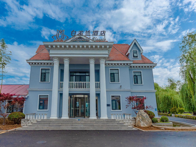 Exterior & Views 22