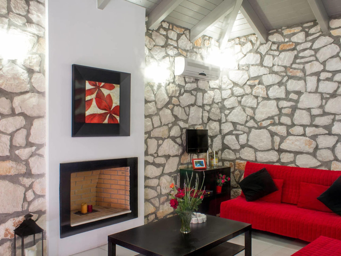 Others 4, Welcoming Villa near Sea in Agrilia, Ionian Islands