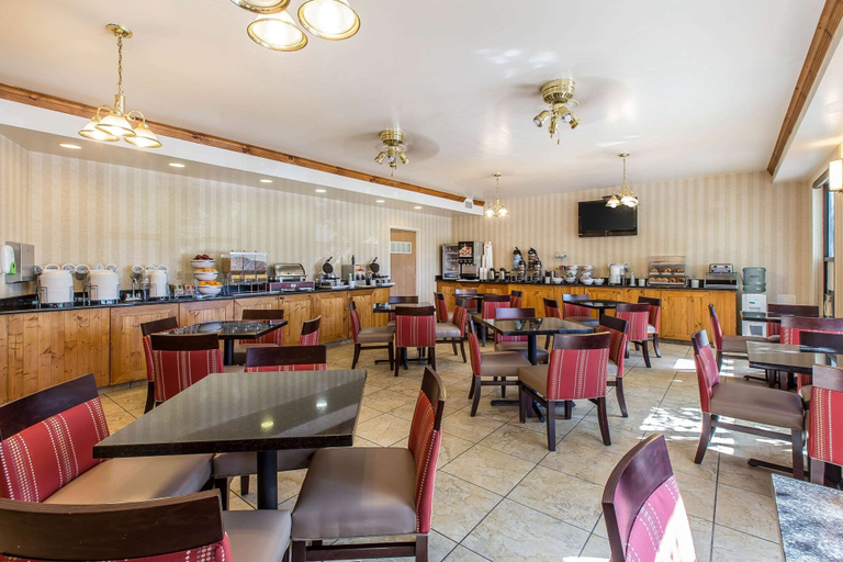 Food & Drinks 5, Comfort Suites Summit County, Summit