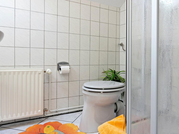 Bathroom 3, Attractive Apartment in Rubeland in the Upper Harz, Harz