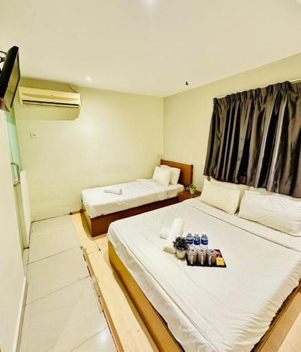 Bedroom 5, Swing & Pillows @ Kajang Selangor, Hulu Langat