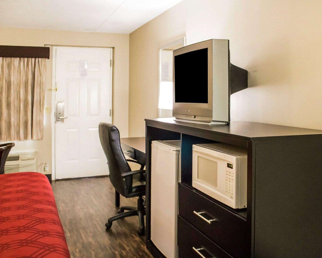 Others 5, Econo Lodge Columbus Area, Franklin