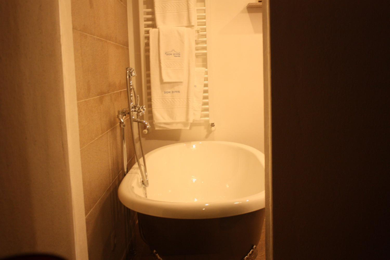 Bathroom 4, Dom Dinis Marvao, Marvão