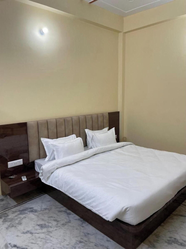 Bedroom 3, Saraswati Luxurius Home Stay, Faizabad