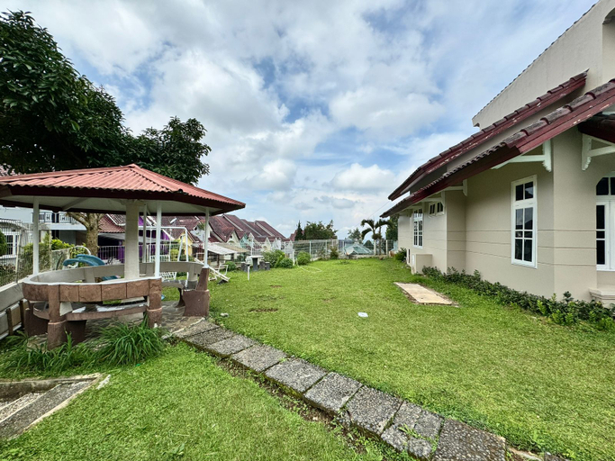 Exterior & Views 2, Villa RDR LOTUS by Puncak Go Villas, Bogor