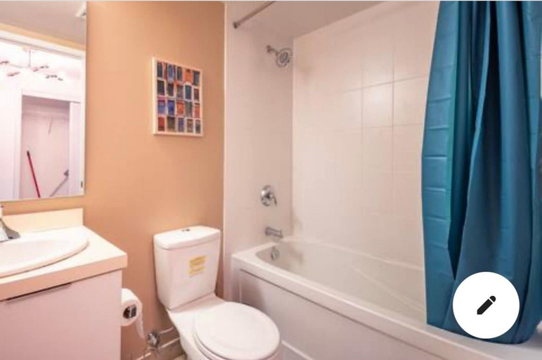 Bathroom 4, Diamond Collection- 2 & 3 Bedroom Suites, Toronto