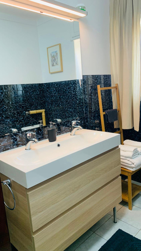 Bathroom 3, Beautiful Private Room next to Lisbon, Oeiras
