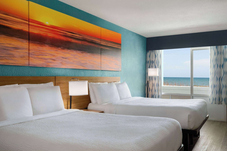 Bedroom 4, Days Inn by Wyndham Myrtle Beach-Beach Front, Horry