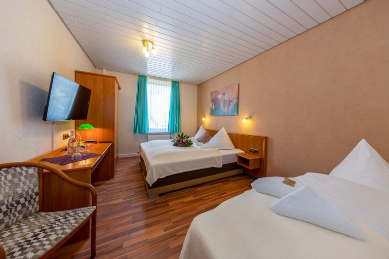 Bedroom 2, Landhotel Zum Niestetal, Kassel