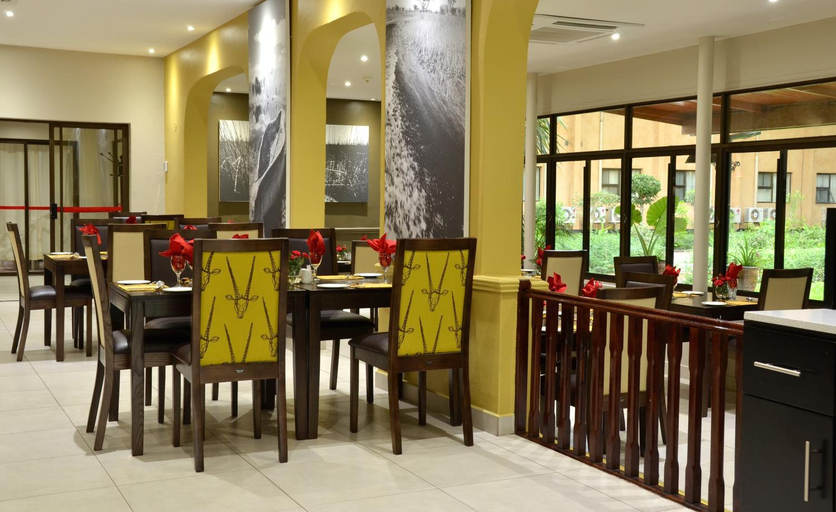 Food & Drinks 5, Cresta Riley's Hotel, Ngamiland East