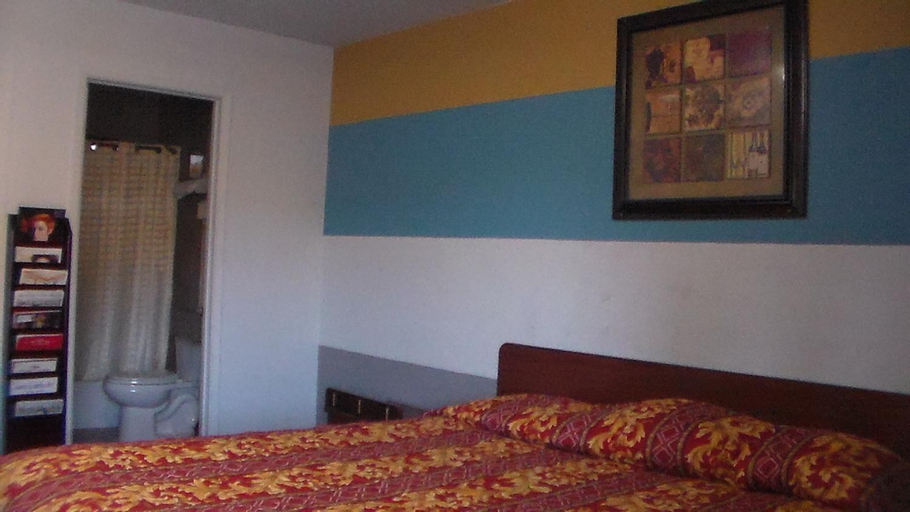 Bedroom 26
