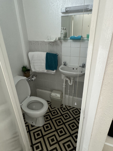 Bathroom 4, Albemarle Hotel, North Yorkshire