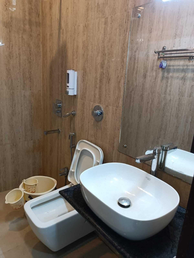 Bathroom, Kusum Hotel And Restaurant, Dibrugarh