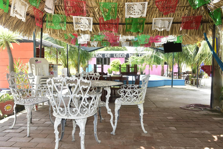 Others 1, Hotel Bacaanda, Dist. Juchitan