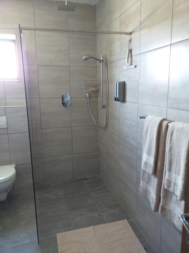 Bathroom 2, Klein Paradijs Country Retreat, Overberg
