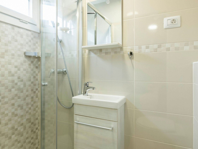 Bathroom 3, Mobile Home in Banjole With Pool Near Beach, Medulin