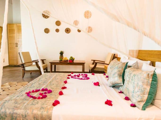 Bedroom 4, Turkuaz Beach Hotel, Kaskazini 'B'