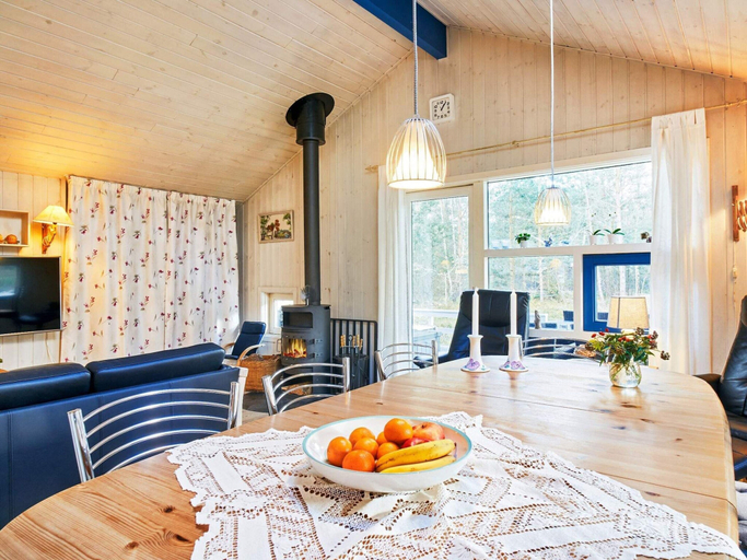 Others 5, 5 Star Holiday Home in Nexo, Bornholm