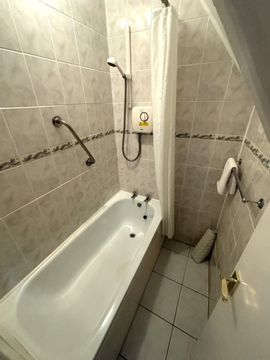 Bathroom 3, Winter Dene Hotel Beachside, Poole