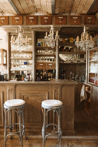 Others 3, Le Petit Chateau, Vaucluse