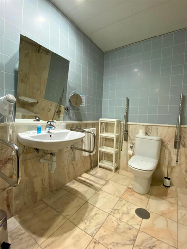 Bathroom 4
