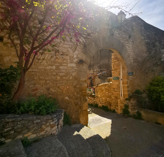 Others 2, Le Petit Chateau, Vaucluse