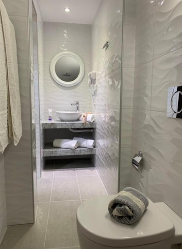 Bathroom 3, Philoxenia Hotel & Studios, South Aegean