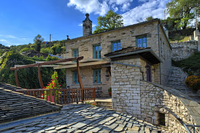 Others 2, Virginia, Epirus