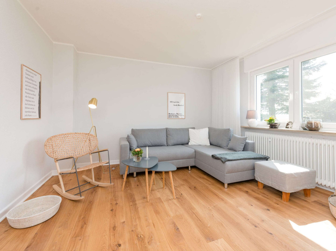 Others 5, Spacious Apartment in Leopoldshöhe near Teutoburg Forest, Lippe