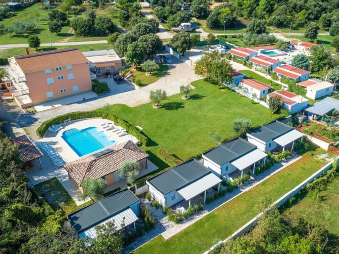 Exterior & Views 1, Mobile Home in Banjole With Pool Near Beach, Medulin