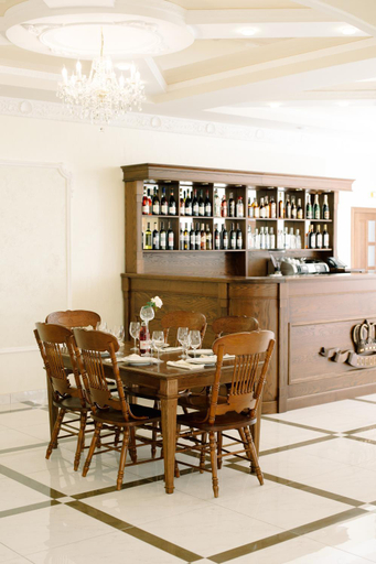 Food & Drinks 4, Hotel Korona, Kamianets'-Podil's'kyi