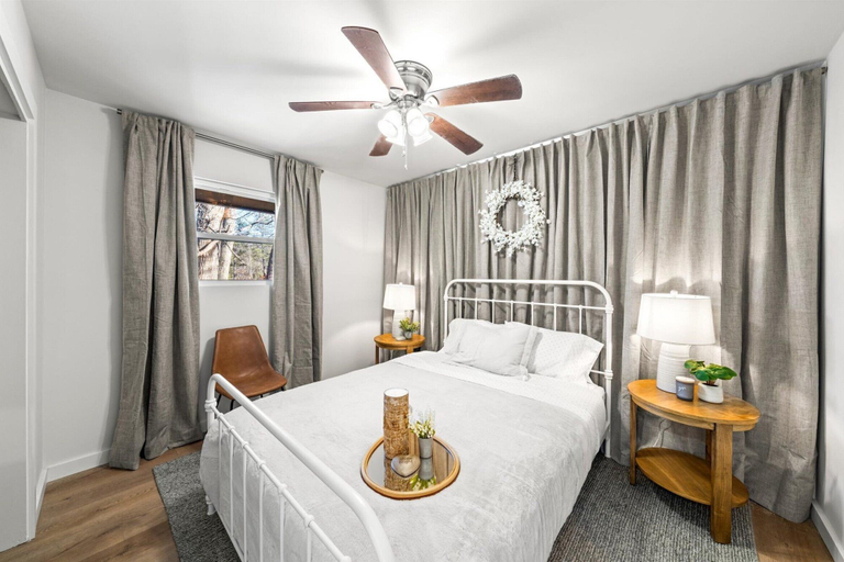 Bedroom 3, Modern Cabin w/ Hot Tub & Foliage Views!, Sevier