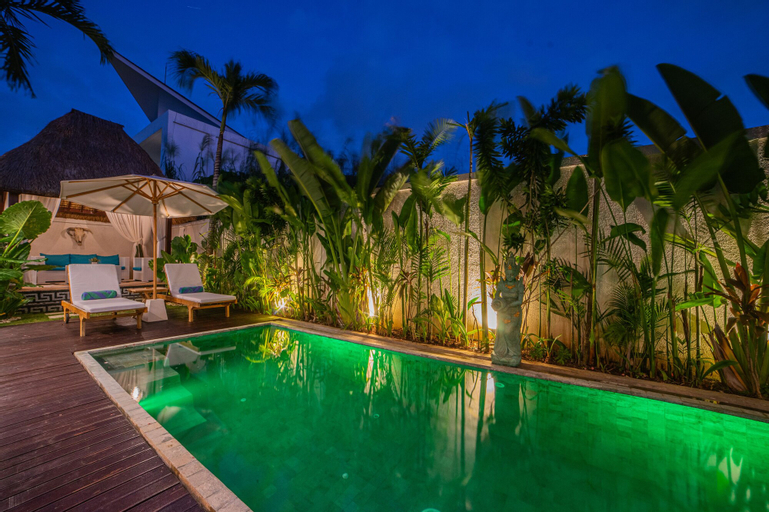 Swimming Pool 24