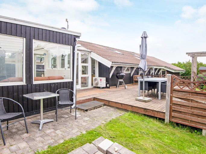 Others 4, 6 Person Holiday Home in Ronde-by Traum, Syddjurs