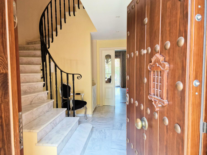 Public Area 4, Villa Victoria, Málaga