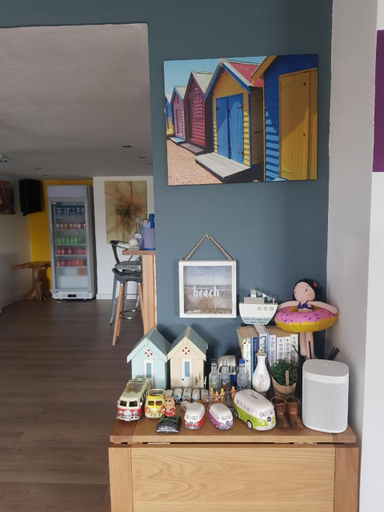 Food & Drinks 4, Blue Room Hostel Newquay, Cornwall