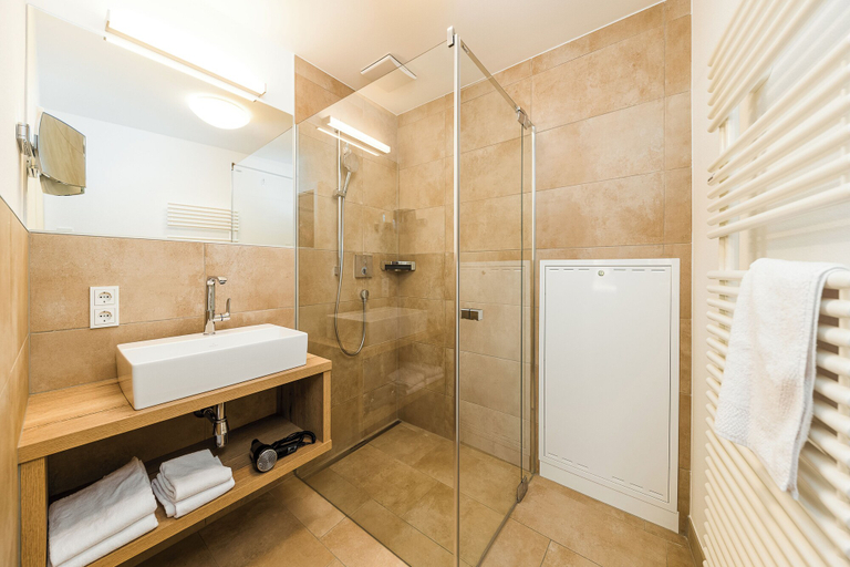 Bathroom 3, Apartmenthotel Sonnenhof, Zell am See